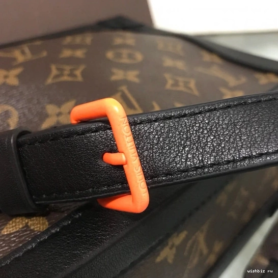 WIS VUITTON BOX LOUIS 1108